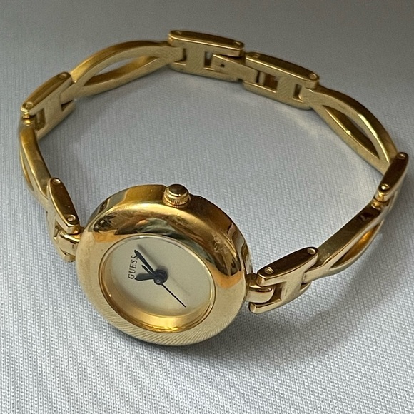 GUESS Women’s Gold-Tone Open Bangle Glitz Watch Working, new battery install main image 6